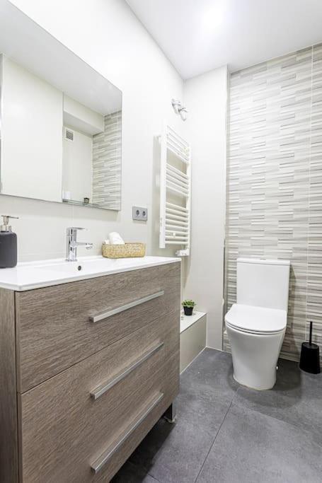 Appartamento Precioso Piso Moderno: Terraza, A/C, Netflix, Wifi Valenza Esterno foto